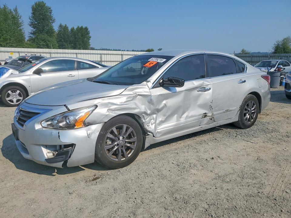 Продажа на аукционе авто 2015 Nissan Altima, vin: 1N4AL3AP9FN909963, номер лота: 62289216