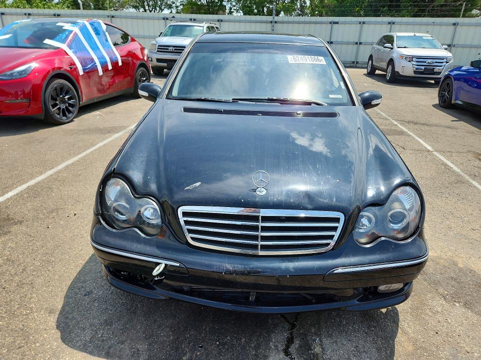 62491866 :رقم المزاد ، WDBRF40J85F664085 vin ، 2005 Mercedes-benz C مزاد بيع