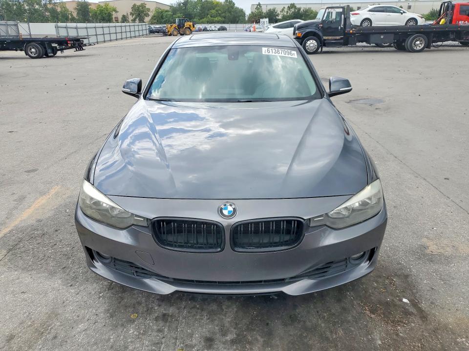 2013 Bmw 328 მანქანა იყიდება აუქციონზე, vin: WBA3A5C57DJ461952, აუქციონის ნომერი: 61387096