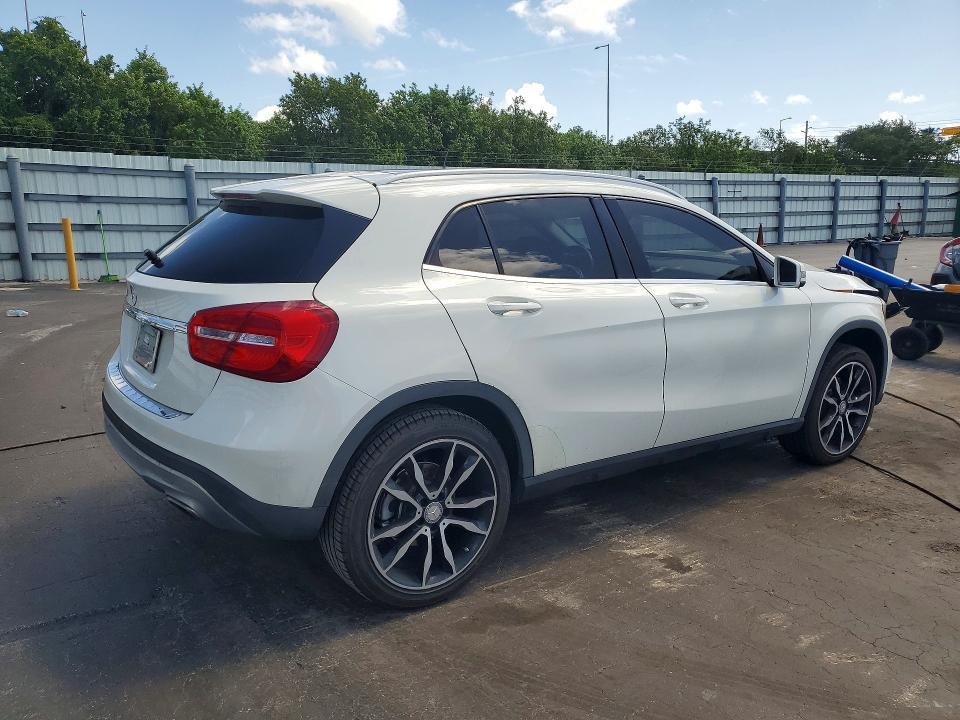 2015 Mercedes-benz Gla მანქანა იყიდება აუქციონზე, vin: WDCTG4EB0FJ164369, აუქციონის ნომერი: 61705106