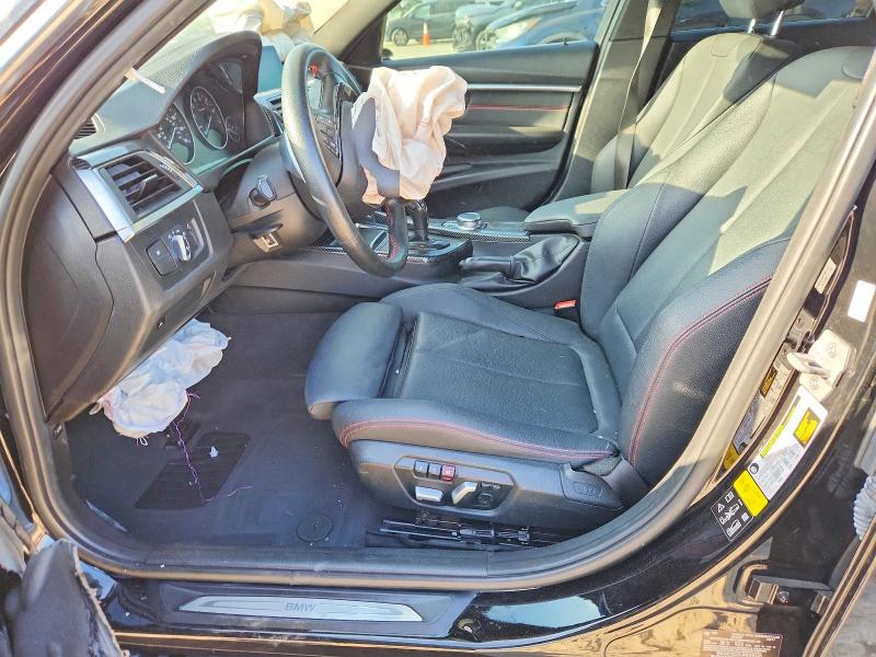 62966116 :رقم المزاد ، WBA8D9G53JNU69436 vin ، 2018 Bmw 330 مزاد بيع