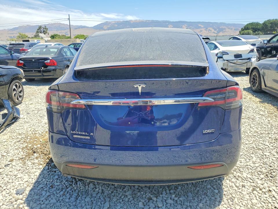 Продаж на аукціоні авто 2018 Tesla Model X, vin: 5YJXCAE20JF123676, номер лоту: 59825076