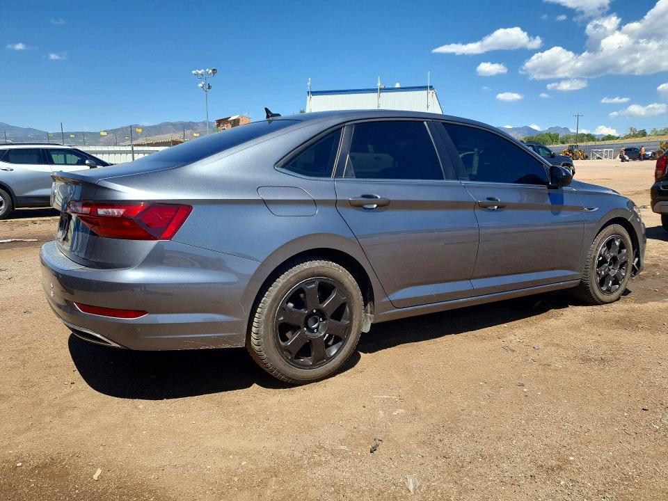 60601836 :رقم المزاد ، 3VWC57BU4MM095072 vin ، 2021 Volkswagen Jetta مزاد بيع