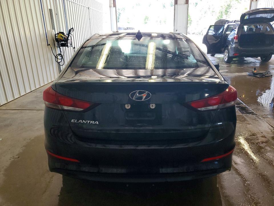 63170276 :رقم المزاد ، 5NPD84LF2JH236154 vin ، 2018 Hyundai Elantra مزاد بيع