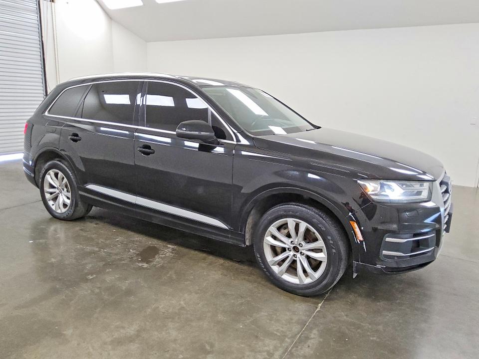 2017 Audi Q7 მანქანა იყიდება აუქციონზე, vin: WA1LAAF78HD043150, აუქციონის ნომერი: 57893096