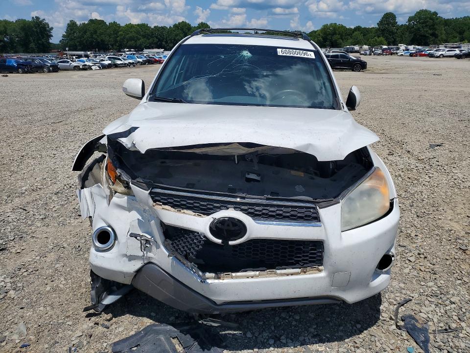 60800696 :رقم المزاد ، 2T3YF4DV5CW106720 vin ، 2012 Toyota Rav4 مزاد بيع