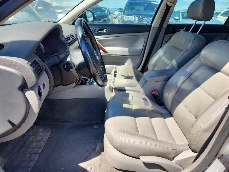 59022066 :رقم المزاد ، WVWCE63B95E117519 vin ، 2008 Volkswagen Passat مزاد بيع