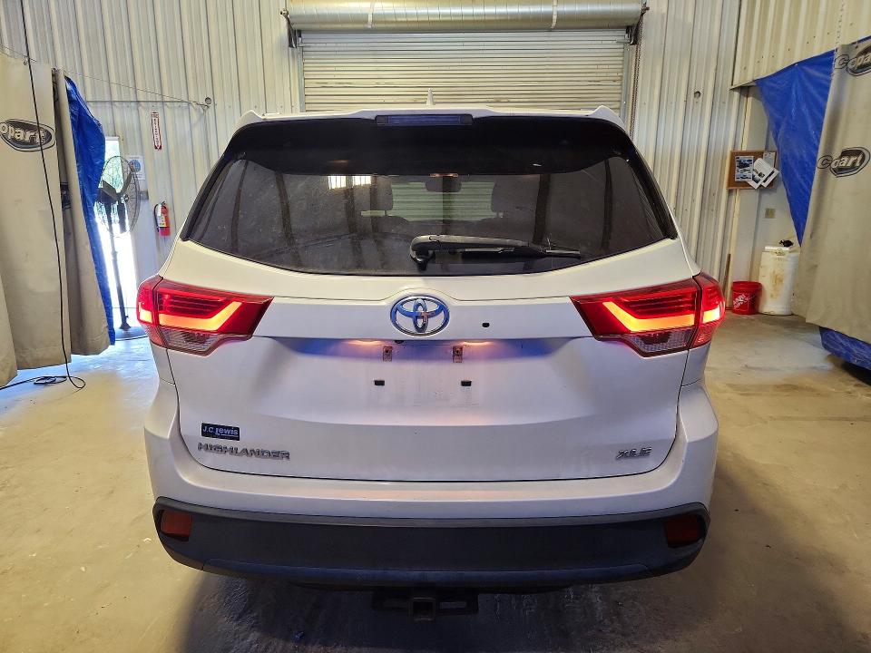 Aukcja sprzedaży 2019 Toyota Highlander, vin: 5TDKZRFH5KS566381, numer aukcji: 59602236