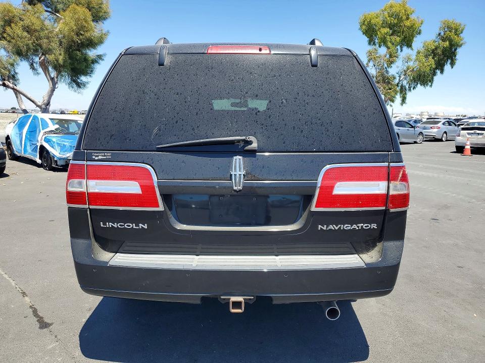 2011 Lincoln Navigator მანქანა იყიდება აუქციონზე, vin: 5LMJJ3J57BEJ00432, აუქციონის ნომერი: 61408436