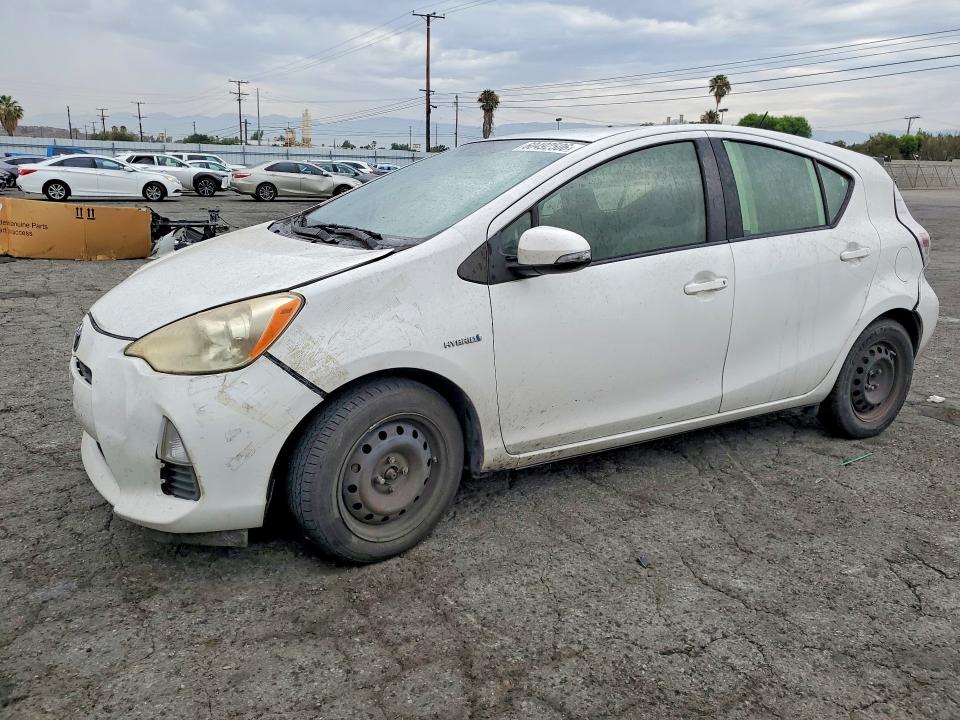 60492506 :رقم المزاد ، JTDKDTB37D1552326 vin ، 2013 Toyota Prius C مزاد بيع