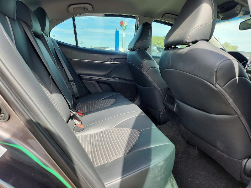 Продаж на аукціоні авто 2018 Toyota Camry, vin: 4T1B11HK9JU670380, номер лоту: 61623146