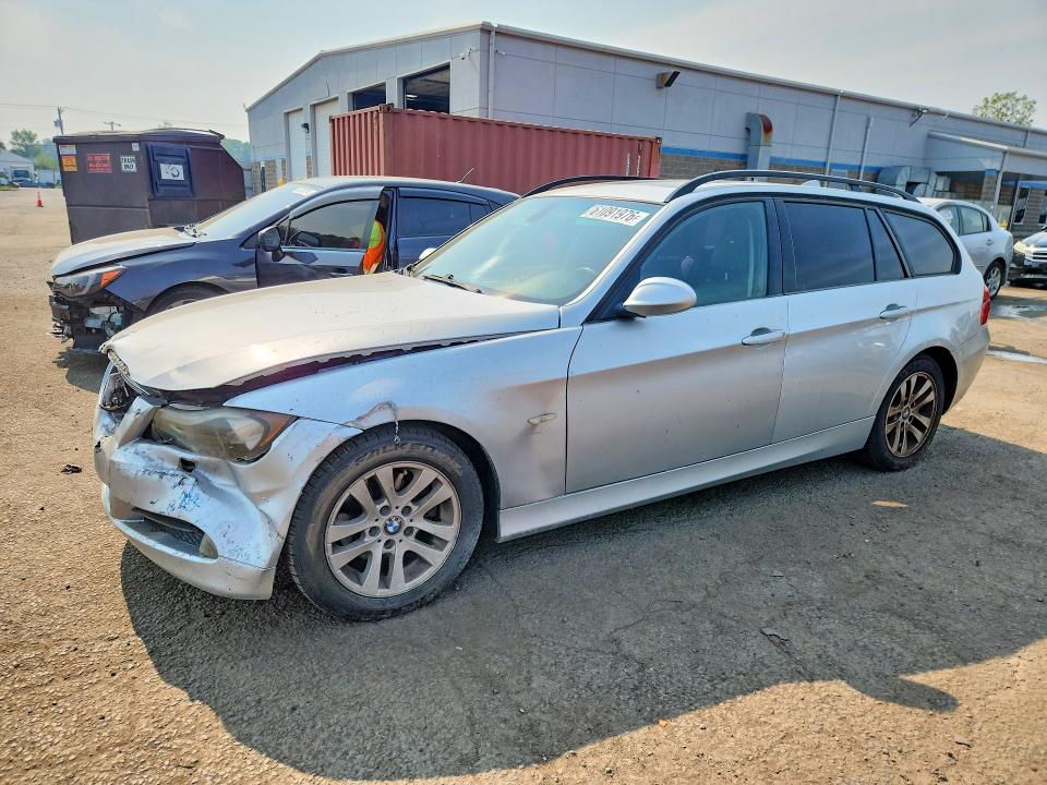 Продажа на аукционе авто 2007 Bmw 328, vin: WBAVT73517FZ35724, номер лота: 61091976