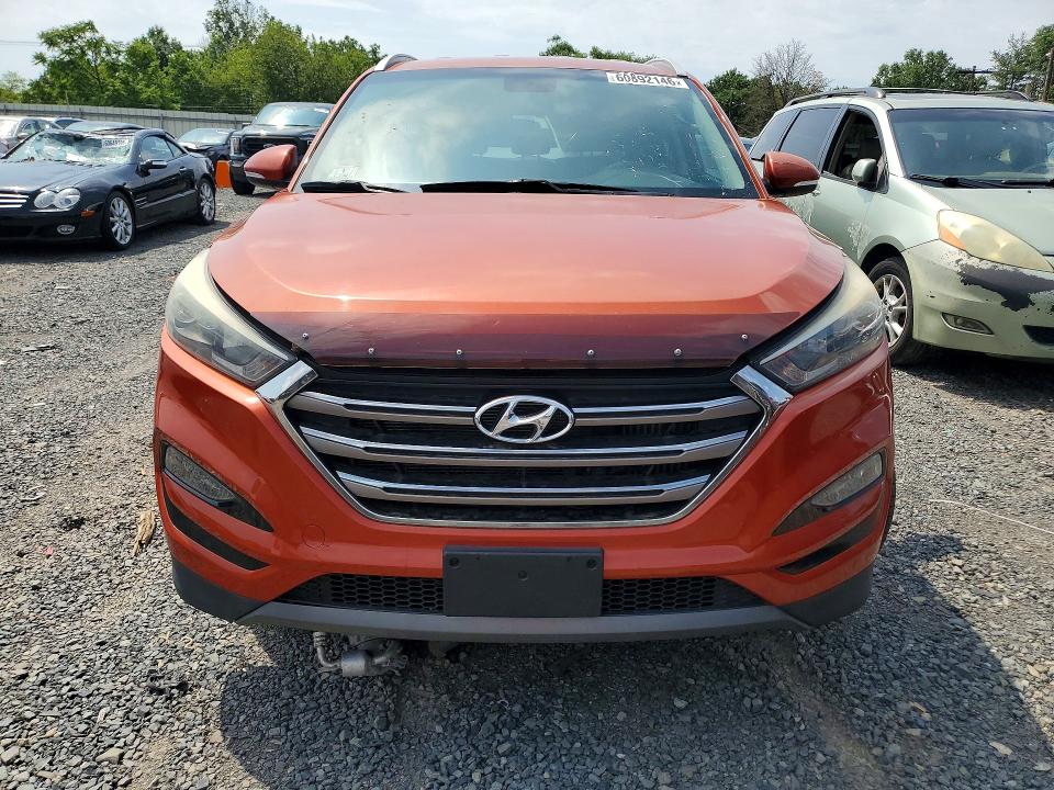 60892146 :رقم المزاد ، KM8J3CA2XGU165744 vin ، 2016 Hyundai Tucson مزاد بيع