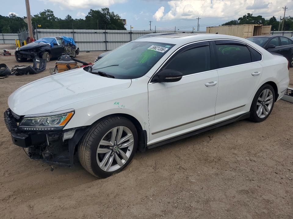 2017 Volkswagen Passat მანქანა იყიდება აუქციონზე, vin: 1VWCM7A34HC085032, აუქციონის ნომერი: 59621356