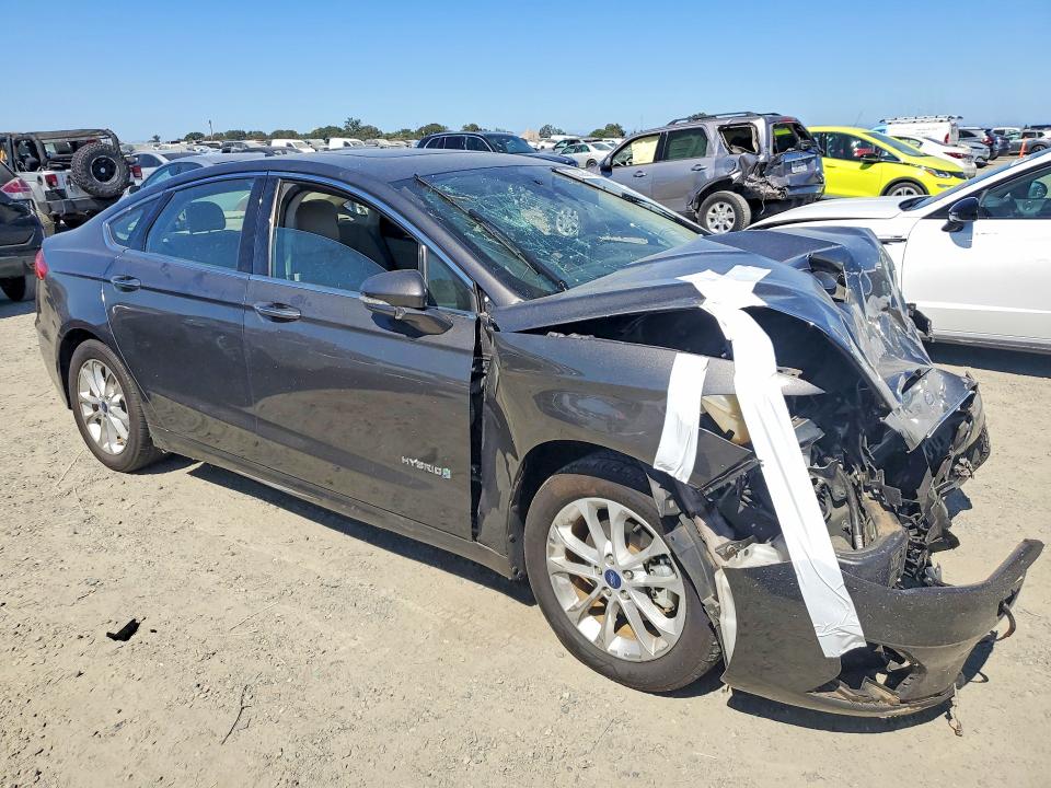 Продажа на аукционе авто 2019 Ford Fusion, vin: 3FA6P0MU4KR104521, номер лота: 61093266