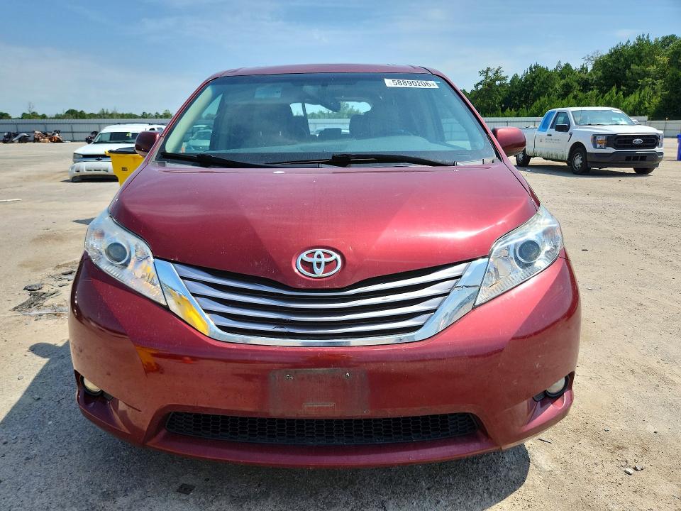 58890206 :رقم المزاد ، 5TDDZ3DC7HS179238 vin ، 2017 Toyota Sienna مزاد بيع