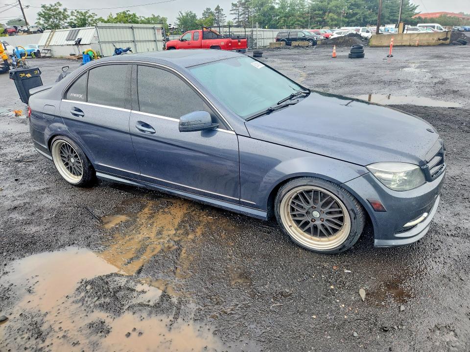 Продаж на аукціоні авто 2011 Mercedes-benz C, vin: WDDGF8BB5BR186780, номер лоту: 63148116