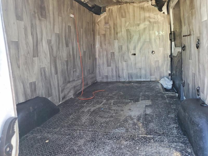 60626126 :رقم المزاد ، 1FTYE2CM5HKA12157 vin ، 2017 Ford Transit مزاد بيع