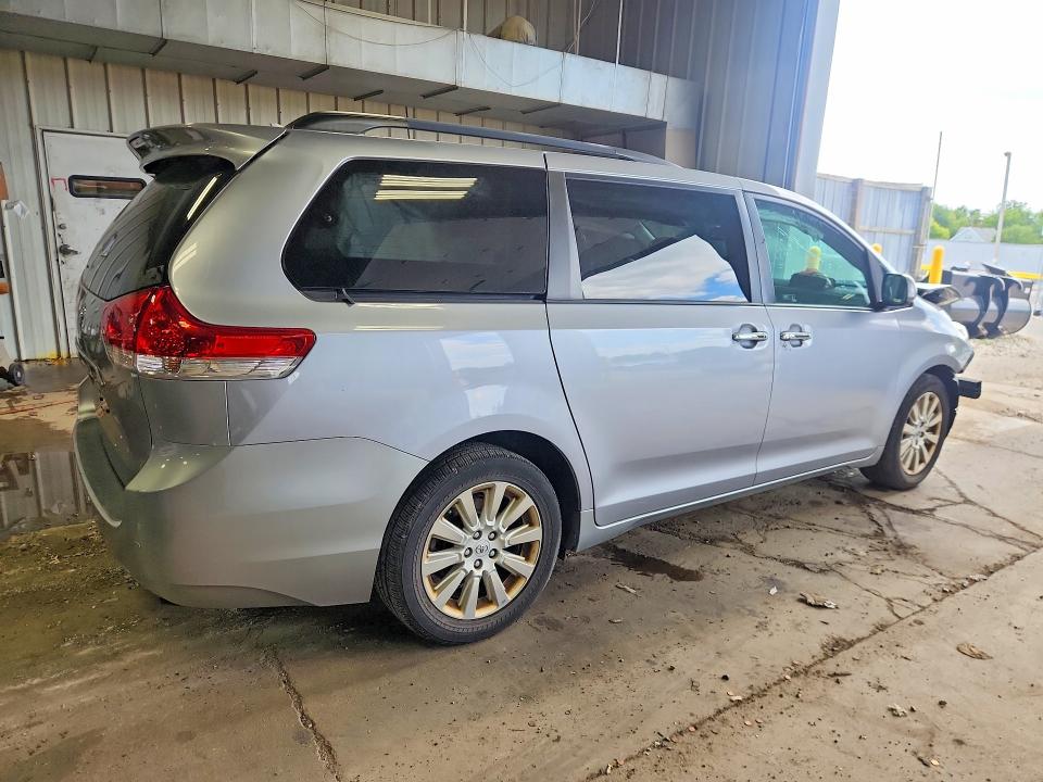 2011 Toyota Sienna მანქანა იყიდება აუქციონზე, vin: 5TDDK3DC6BS029911, აუქციონის ნომერი: 62572656