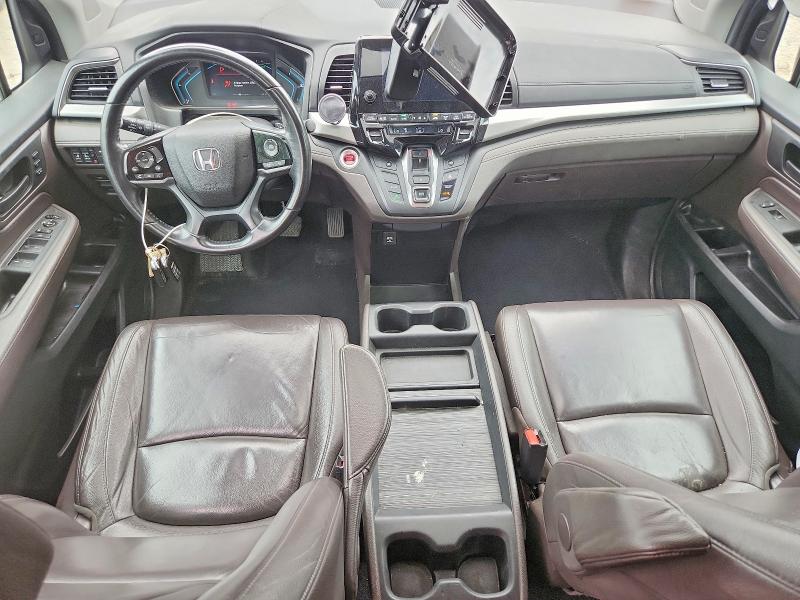 58704306 :رقم المزاد ، 5FNRL6H75JB054884 vin ، 2018 Honda Odyssey مزاد بيع