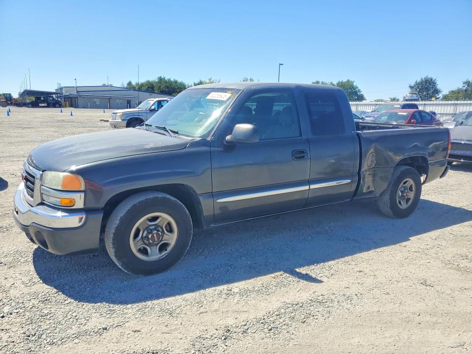 62253926 :رقم المزاد ، 2GTEC19V231175215 vin ، 2003 Gmc New Sierra مزاد بيع