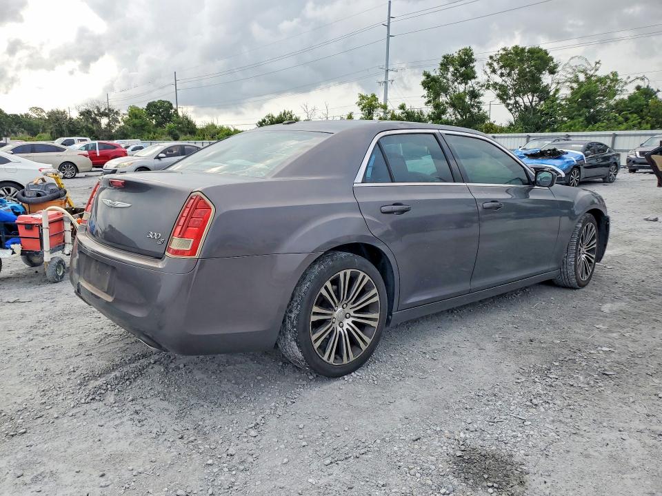 2014 Chrysler 300 მანქანა იყიდება აუქციონზე, vin: 2C3CCABG9EH165055, აუქციონის ნომერი: 62621576