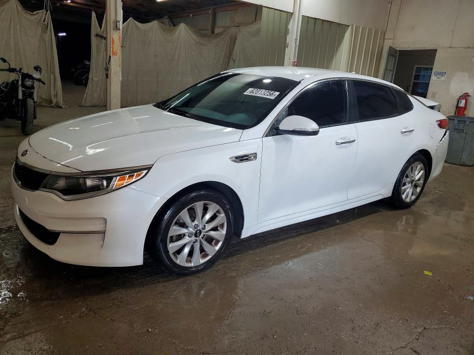 Продажа на аукционе авто 2016 Kia Optima, vin: 5XXGT4L3XGG068513, номер лота: 62813256