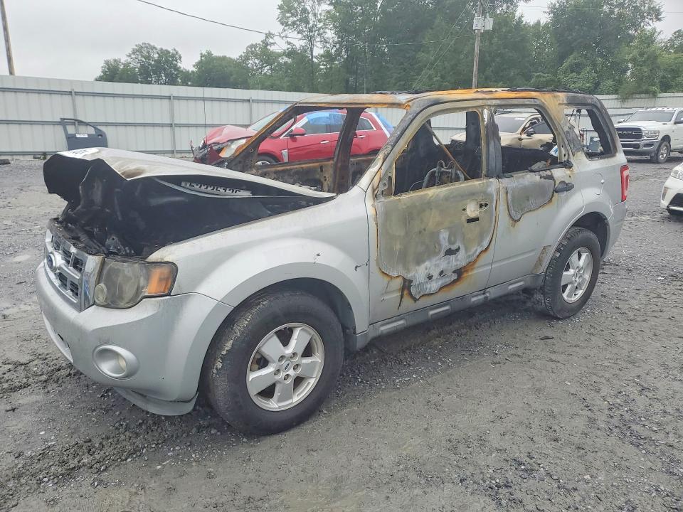 62336136 :رقم المزاد ، 1FMCU03729KA03621 vin ، 2009 Ford Escape مزاد بيع