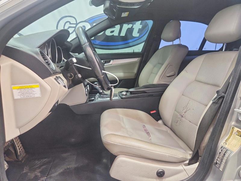 2013 Mercedes-benz C მანქანა იყიდება აუქციონზე, vin: WDDGF4HB7DA788226, აუქციონის ნომერი: 63396246
