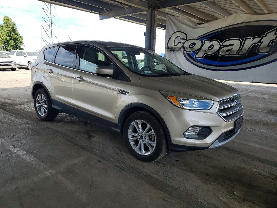 Продаж на аукціоні авто 2017 Ford Escape, vin: 1FMCU0GD1HUA54692, номер лоту: 61630726