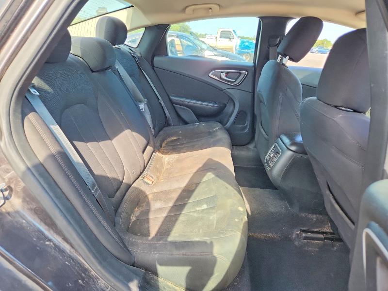 59832076 :رقم المزاد ، 1C3CCCAB4FN558875 vin ، 2015 Chrysler 200 مزاد بيع