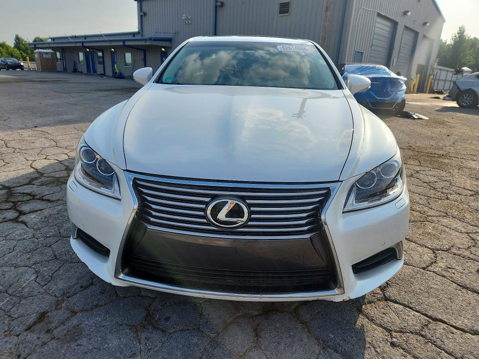 62614686 :رقم المزاد ، JTHBL5EF9G5140800 vin ، 2016 Lexus Ls مزاد بيع