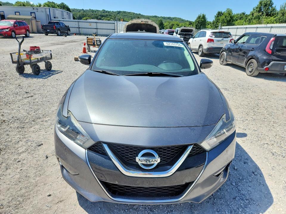 62743756 :رقم المزاد ، 1N4AA6APXJC378414 vin ، 2018 Nissan Maxima مزاد بيع