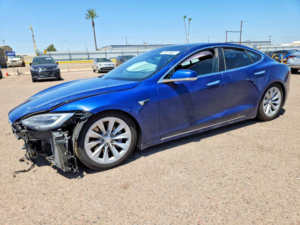 61987276 :رقم المزاد ، 5YJSA1E22HF192234 vin ، 2017 Tesla Model S مزاد بيع