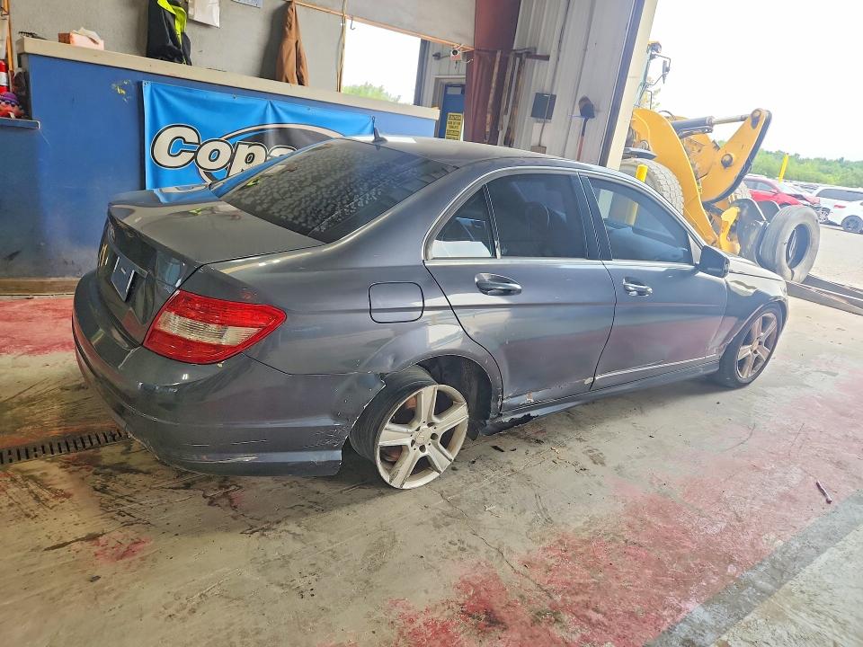 2011 Mercedes-benz C მანქანა იყიდება აუქციონზე, vin: WDDGF5EB6BR181100, აუქციონის ნომერი: 54857215