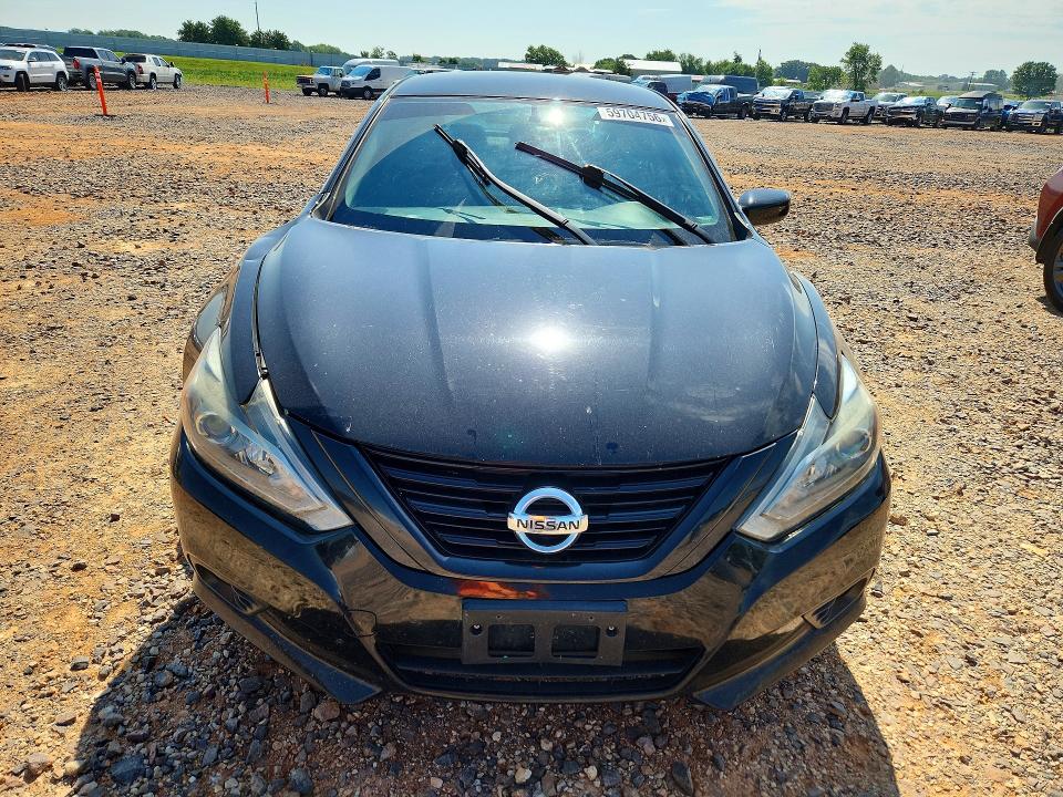 59704756 :رقم المزاد ، 1N4AL3AP4JC247844 vin ، 2018 Nissan Altima مزاد بيع