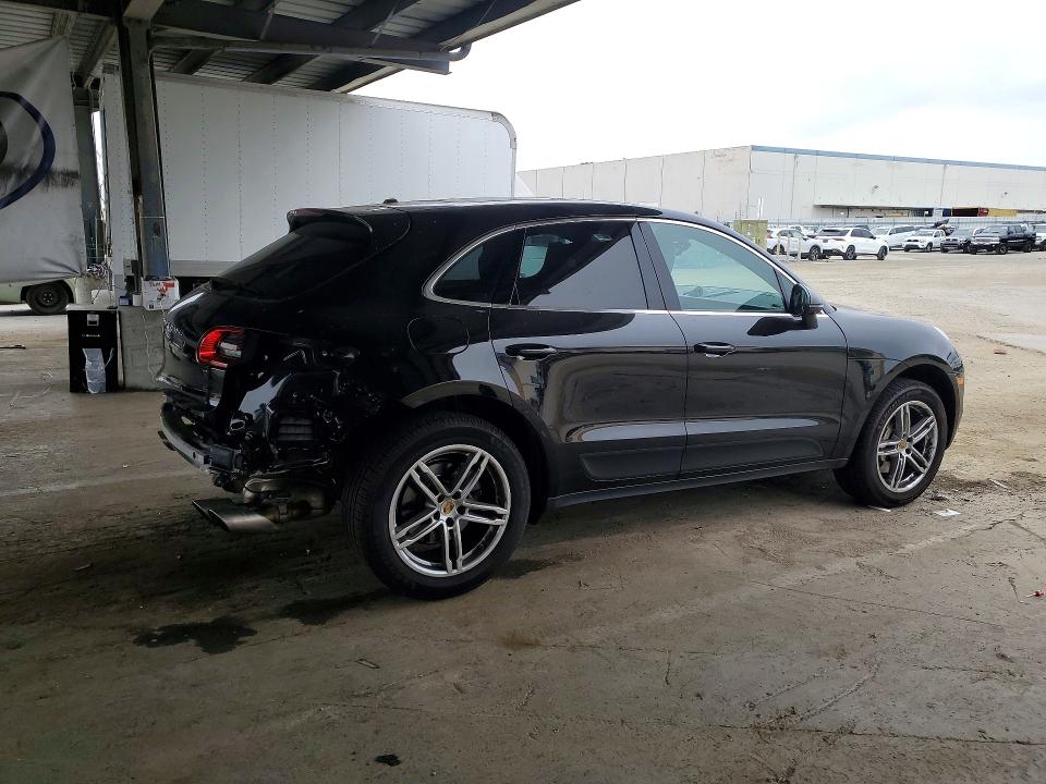 59730406 :رقم المزاد ، WP1AB2A53JLB31314 vin ، 2018 Porsche Macan مزاد بيع
