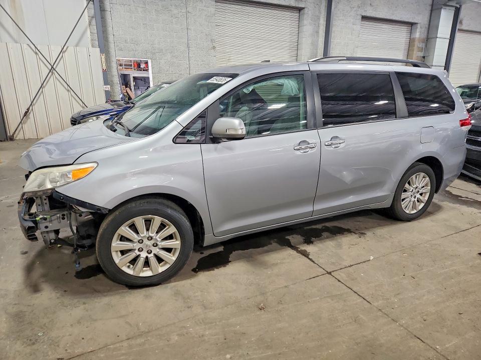 2013 Toyota Sienna მანქანა იყიდება აუქციონზე, vin: 5TDDK3DC0DS055486, აუქციონის ნომერი: 55948636