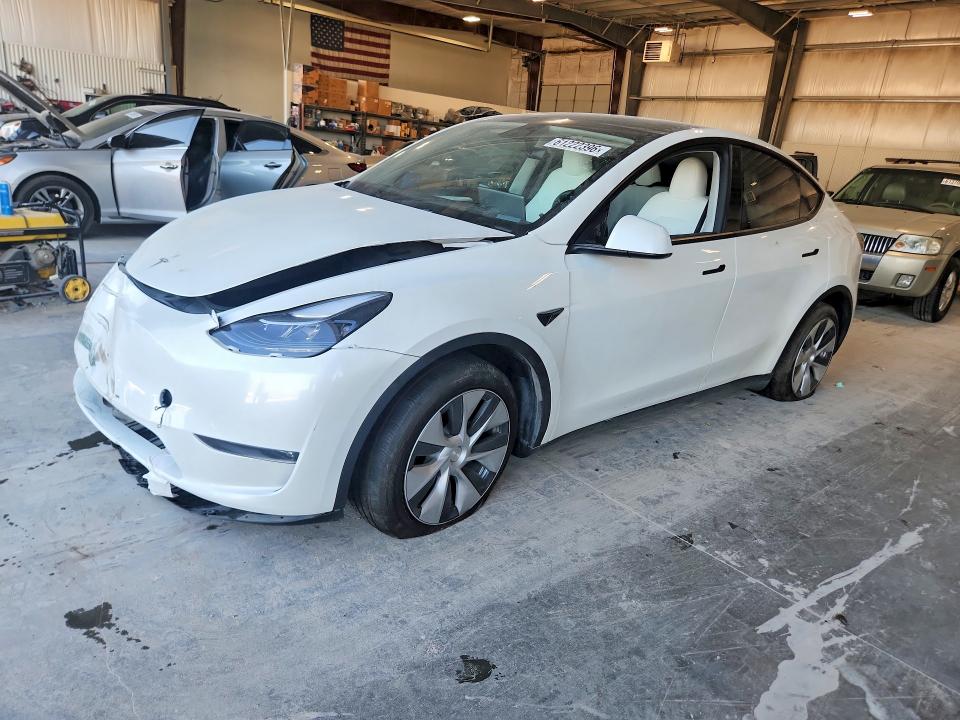 61222396 :رقم المزاد ، 7SAYGAEE1PF759294 vin ، 2023 Tesla Model Y مزاد بيع