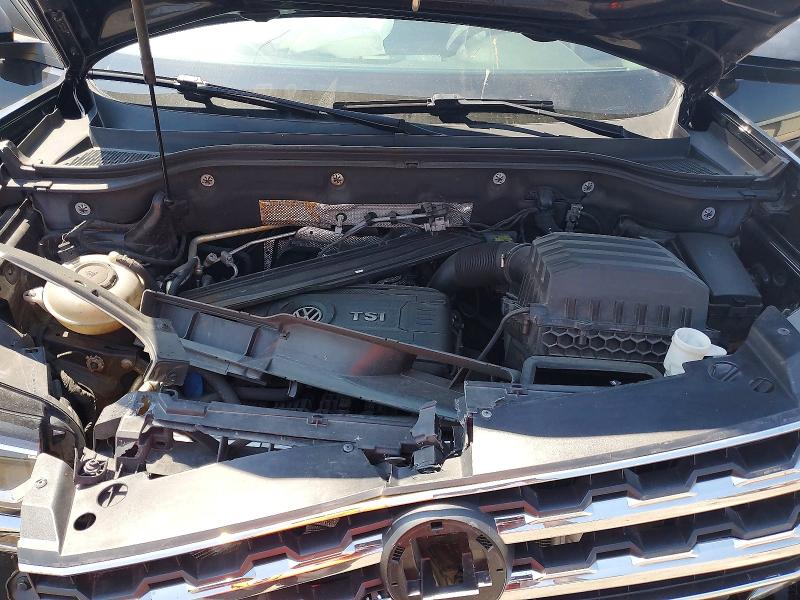 63166836 :رقم المزاد ، 1V2AP2CA7JC530531 vin ، 2018 Volkswagen Atlas مزاد بيع