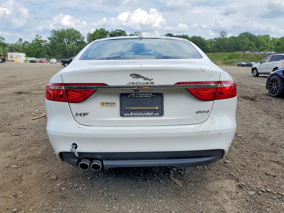 Продажа на аукционе авто 2017 Jaguar Xf, vin: SAJBR4BN2HCY42624, номер лота: 60550396
