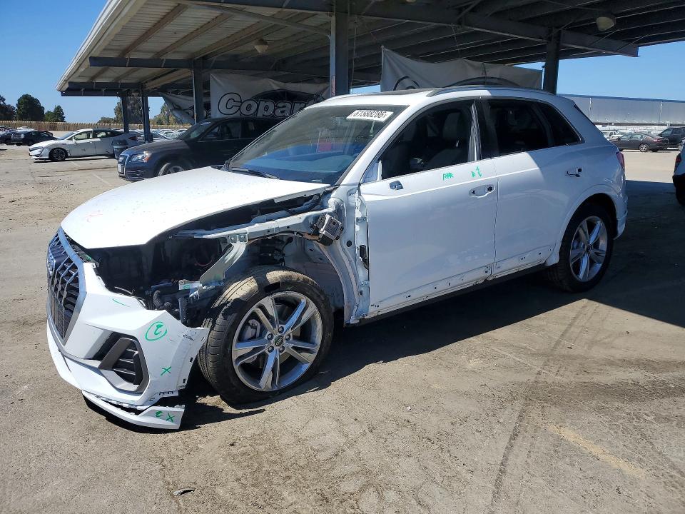 61588286 :رقم المزاد ، WA1DECF33R1202189 vin ، 2024 Audi Q3 مزاد بيع