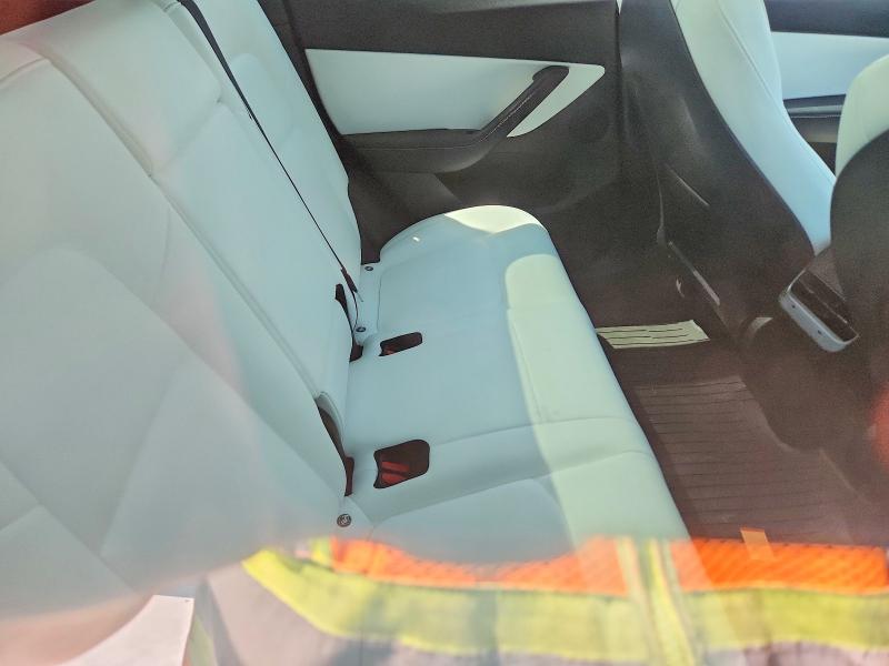60398936 :رقم المزاد ، 7SAYGDEE2NF368234 vin ، 2022 Tesla Model Y مزاد بيع