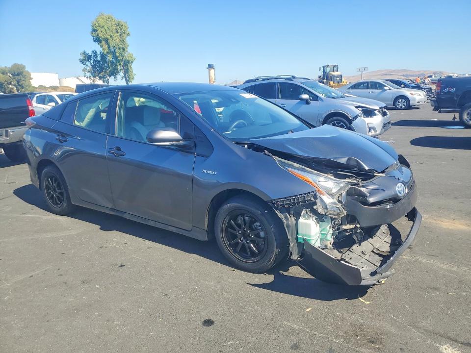 61173046 :رقم المزاد ، JTDKBRFU4H3043686 vin ، 2017 Toyota Prius مزاد بيع