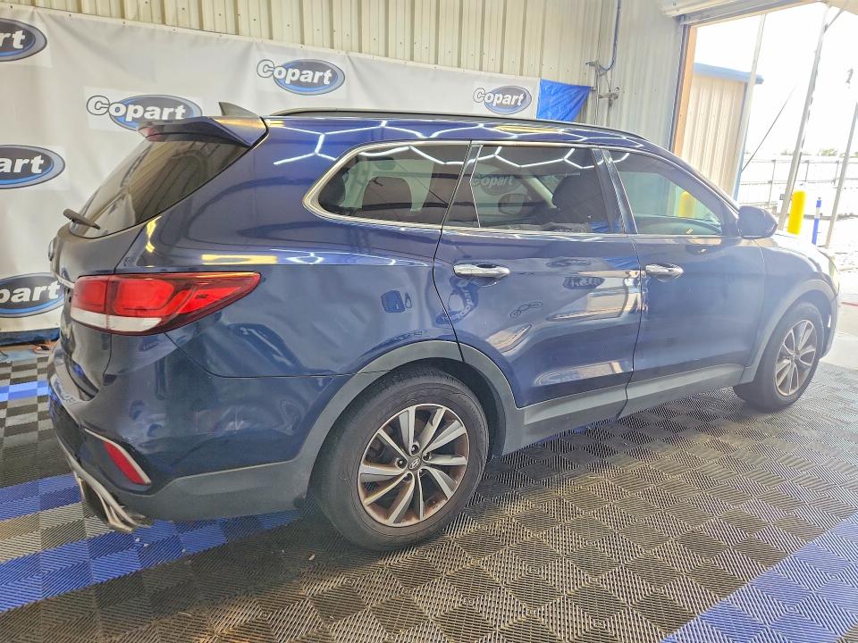Продаж на аукціоні авто 2017 Hyundai Santa Fe, vin: KM8SM4HF2HU216414, номер лоту: 63033346