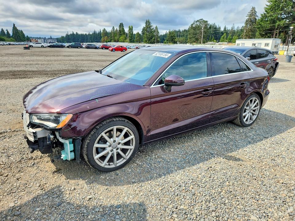 62106156 :رقم المزاد ، WAUEFGFF2F1050004 vin ، 2015 Audi A3 مزاد بيع