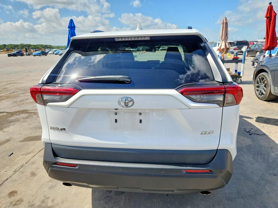 59692586 :رقم المزاد ، 2T3C1RFV0KC007130 vin ، 2019 Toyota Rav4 مزاد بيع