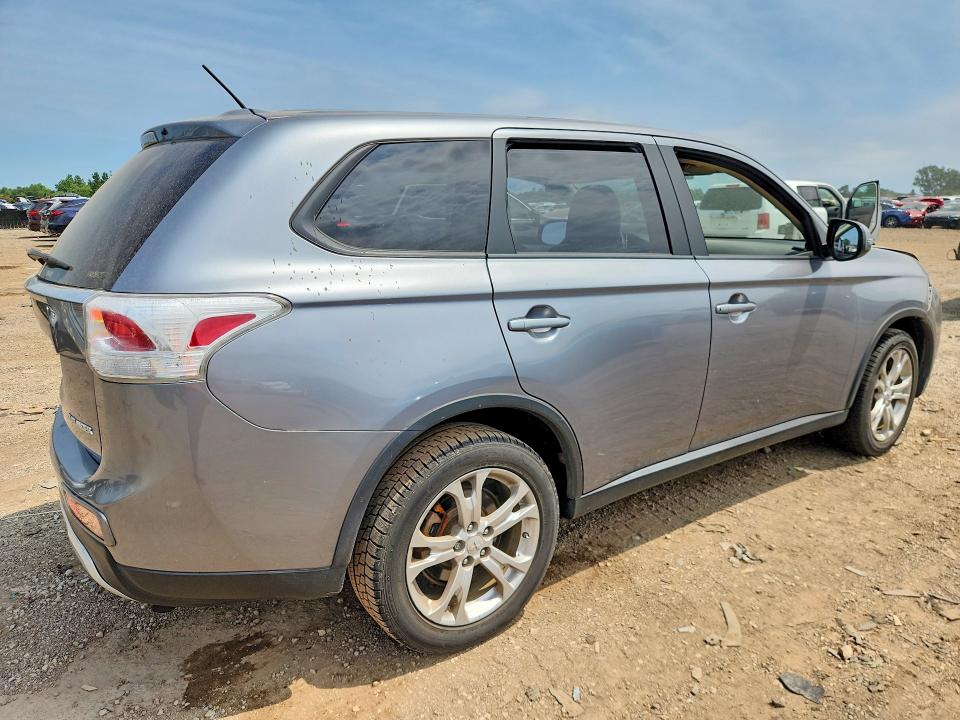 2015 Mitsubishi Outlander მანქანა იყიდება აუქციონზე, vin: JA4AZ3A33FZ011366, აუქციონის ნომერი: 60631516