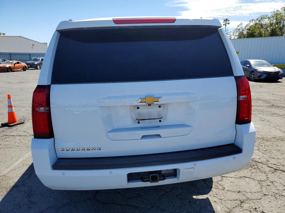 Продаж на аукціоні авто 2015 Chevrolet Suburban, vin: 1GNSCJKC1FR639836, номер лоту: 61168056