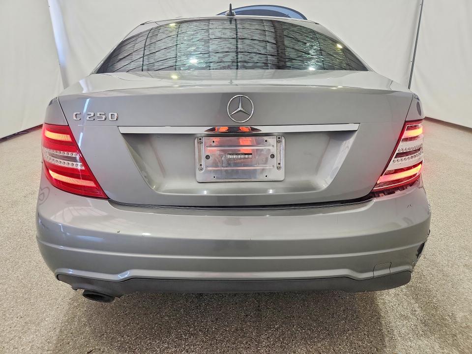 2013 Mercedes-benz C მანქანა იყიდება აუქციონზე, vin: WDDGF4HB7DA788226, აუქციონის ნომერი: 63396246